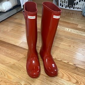 Womens Red Glossy Hunter Boots Size 8